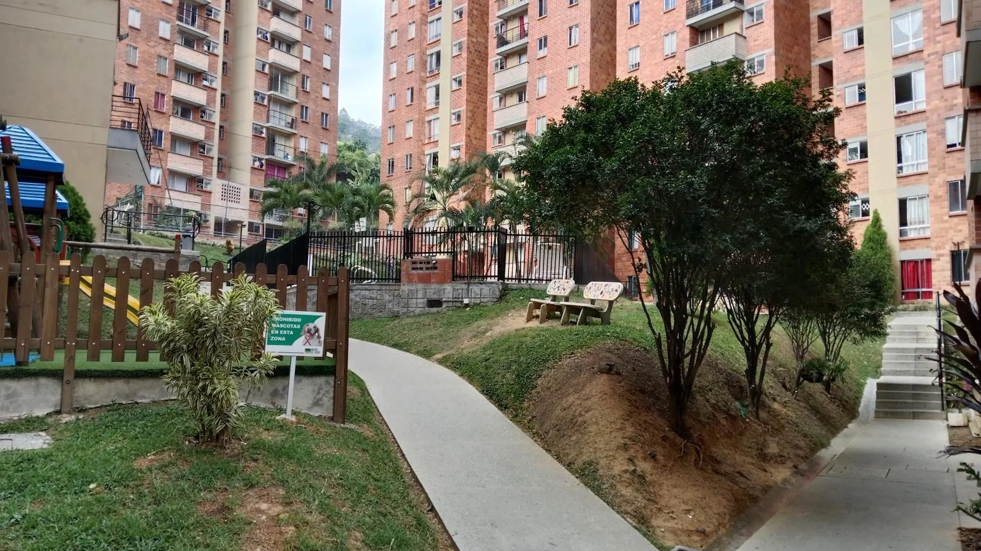 麦德林Urbanizacion Jardines Del Rodeo公寓